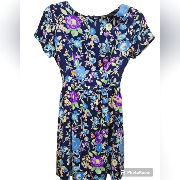 Forever 21 Dresses & Skirts - Forever21 Dress EUC Size S